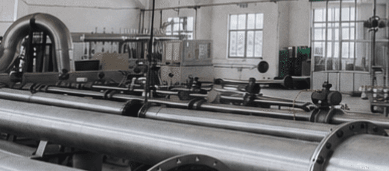 Velomac-developed liquid flow calibration bench with in-house circulation pipelines